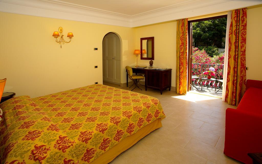 Arciduca Grand Hotel Липари Стая снимка