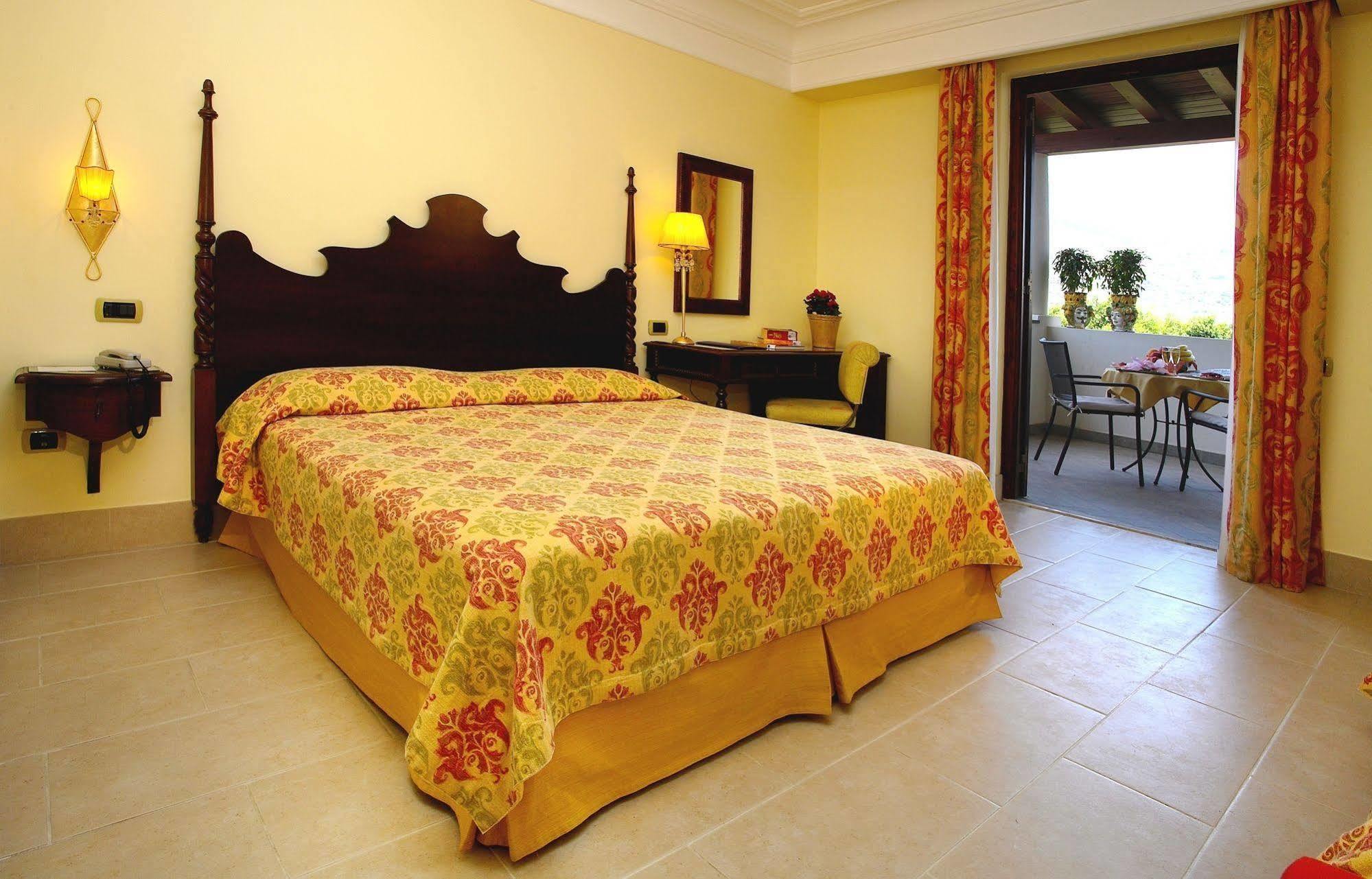 Arciduca Grand Hotel Липари Екстериор снимка